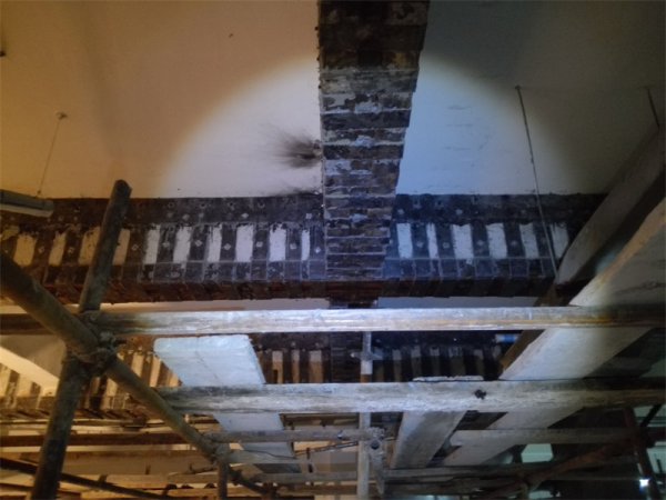 梁粘鋼施工照片